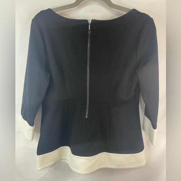 Boston Proper black and white blouse with beautiful seams! Size 8 - Picture 2 of 4